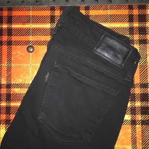 Levi’s black denim 711 size 23